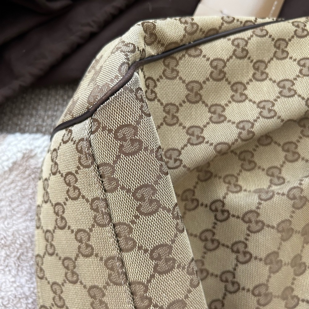 Gucci Bag - Picture 10 of 12